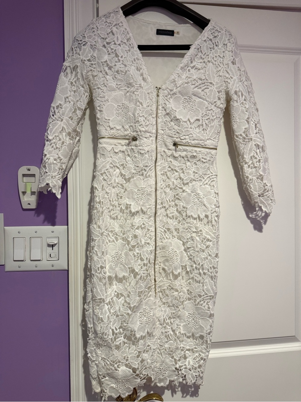 Women’s white lace dress